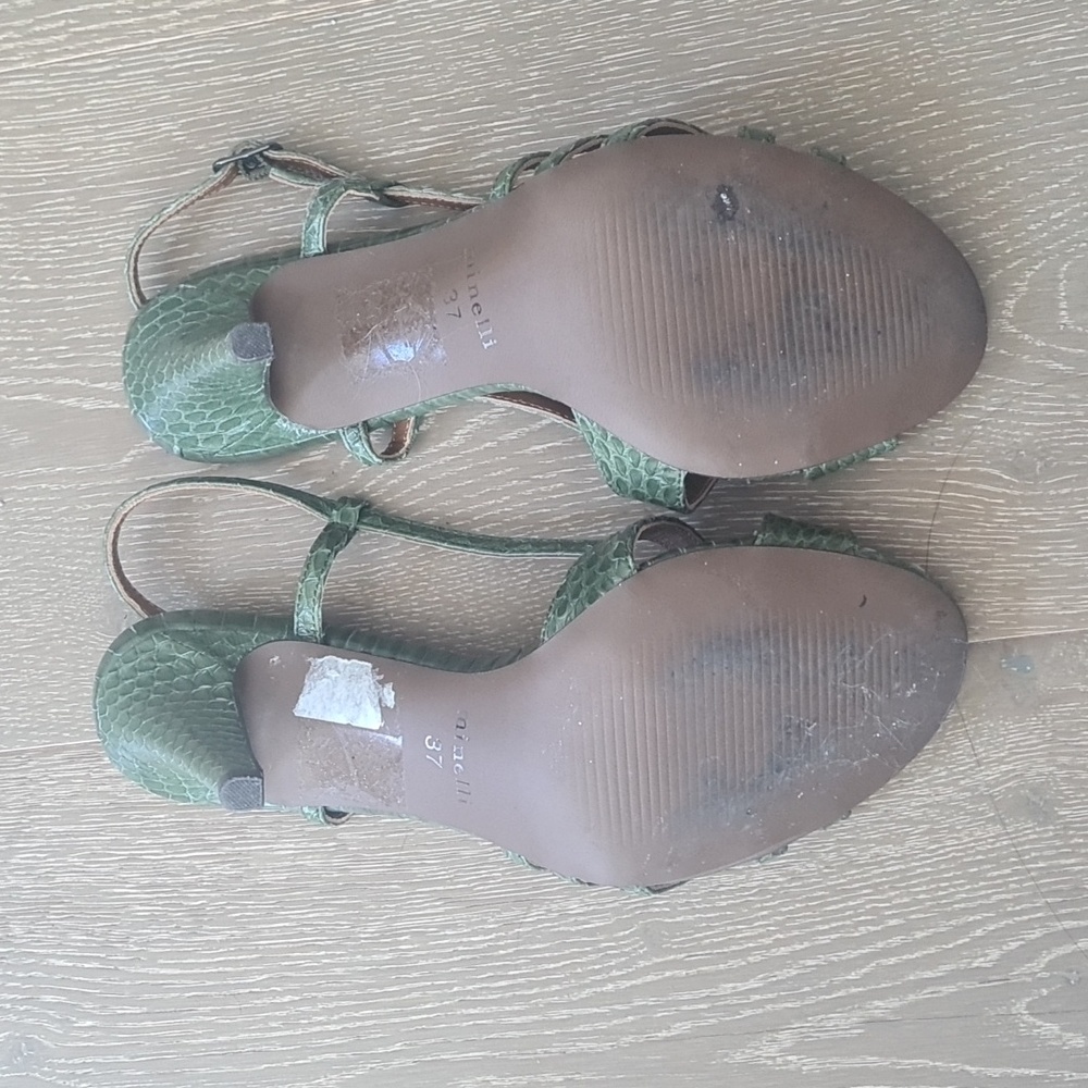 Green Heels - Picture 3 of 4
